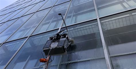 Robot Window Cleaner Building