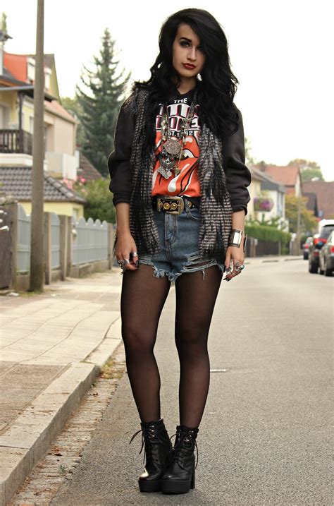Adorable Rock 'n' roll outfit with a Rolling Stones shirt, leather