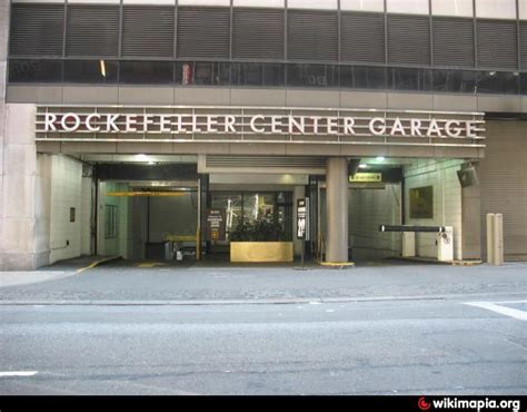 rockefeller center street parking