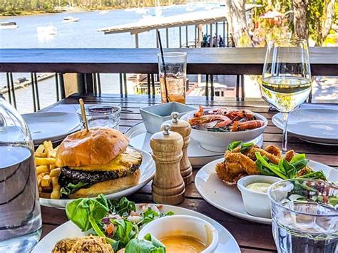 rockhampton restaurants for dinner