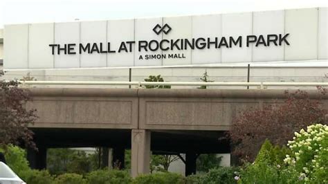 rockingham shopping centre open hours