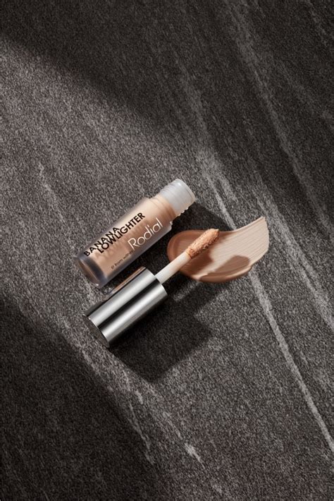 rodial banana lowlighter concealer