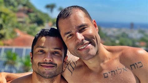 rodrigo santana e marido