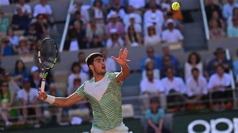 roland garros alcaraz tsitsipas match