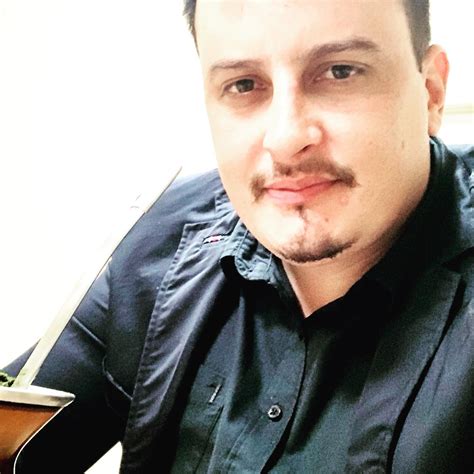 Roll Holder Inventor