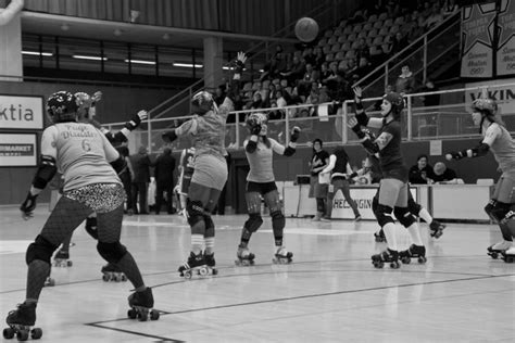 Roller Skate Basketball