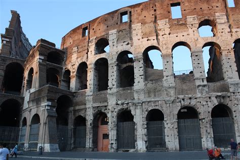 roman holiday colosseo