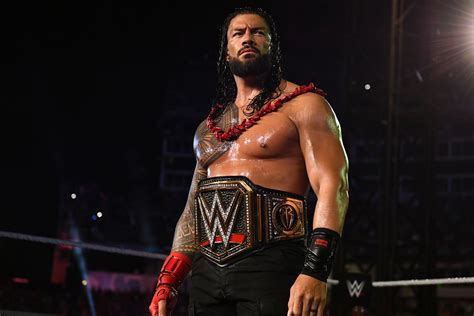 roman reigns current title reign