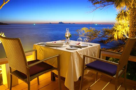Indulge in a Heavenly Night: Discover the Most Romantic Restaurants for a Memorable Date