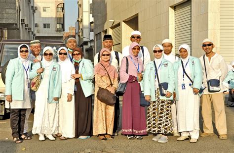 Rombongan Haji Indonesia Berbaris Sepanjang 750 M