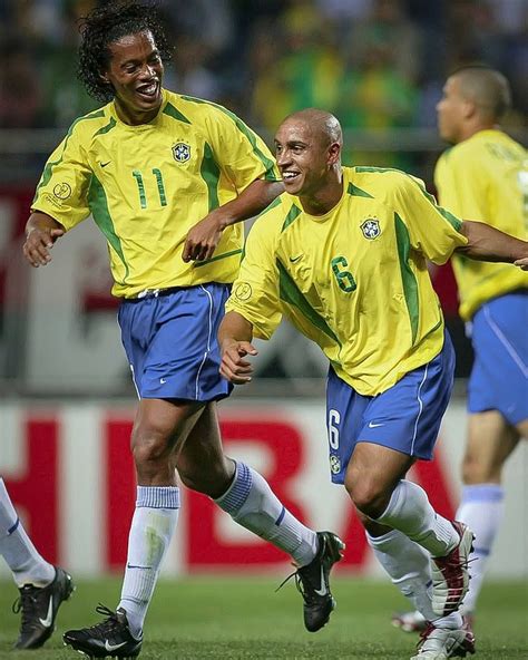 ronaldinho team vs roberto carlos team