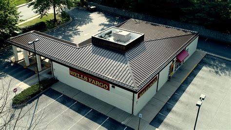 giellc.shop:roof wells fargo