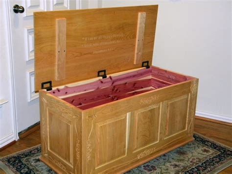 Rooster Line Cedar Chest