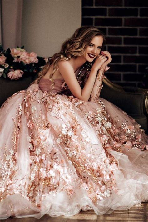 Wedding dresses with roses