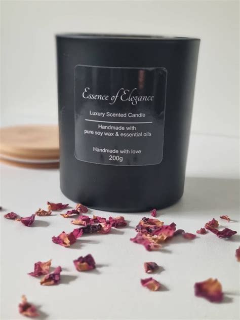 Rose And Oud Candle - Aldi