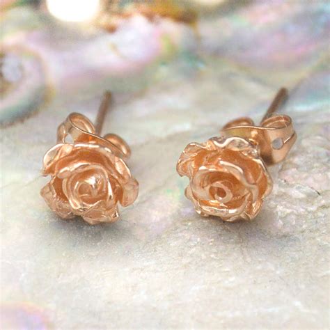 Trendy Rose Gold Stud Earrings: Must-Have Chic for Any Occasion