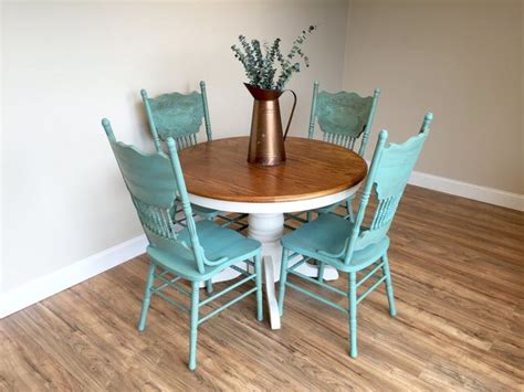 Round Dining Table With Teal Chairs