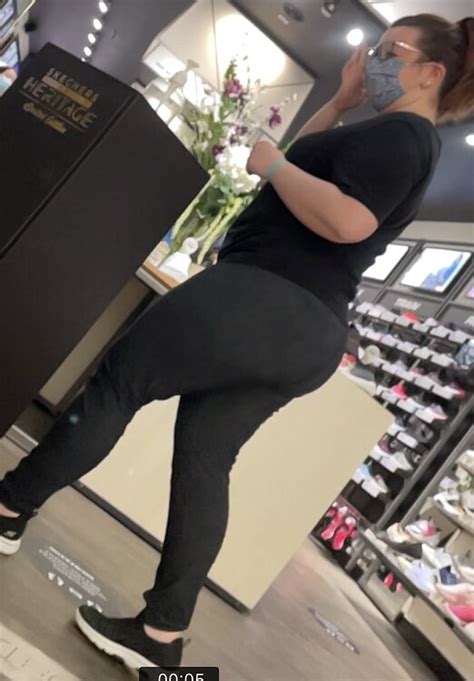 round mound of ass 2
