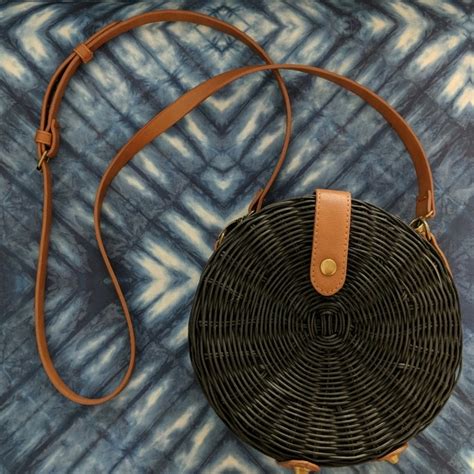 Round Straw Crossbody Bag Black