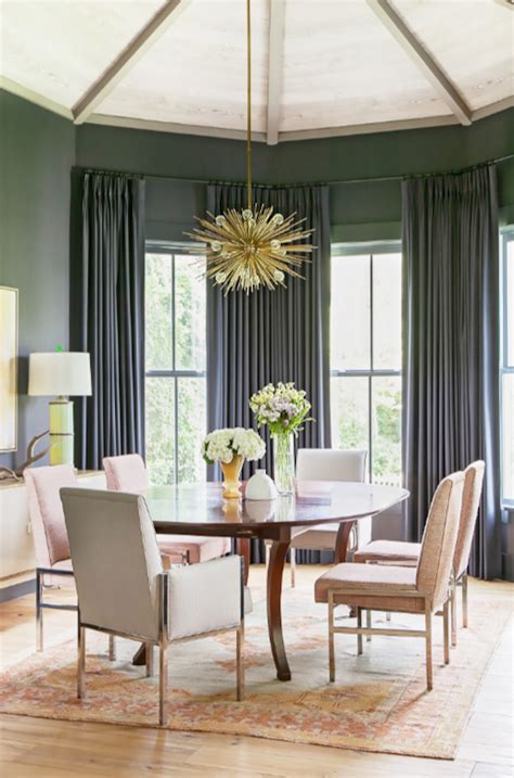 Round Table In A Rectangular Room