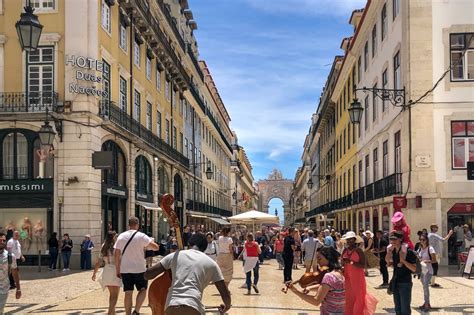 round trip to lisbon portugal