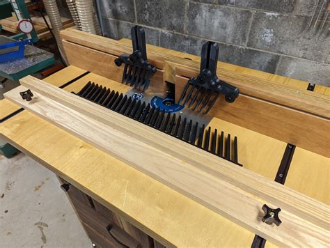 Router Table Featherboard Placement