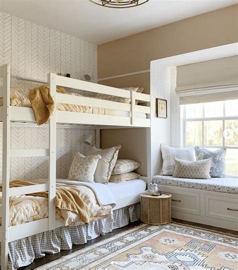 How to Decorate with Two Twin Beds Guest Room and Kids