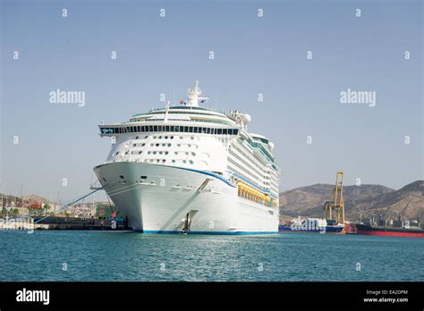 royal caribbean cruises departing cartagena