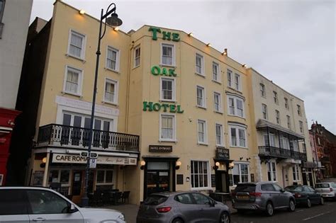 royal oak inn and suites