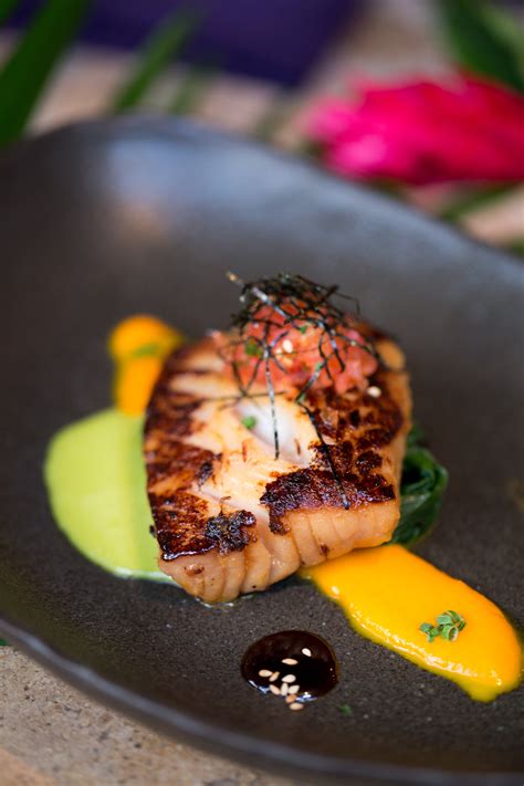 Unveil Roy's Maui: A Paradise-Like Experience Awaits