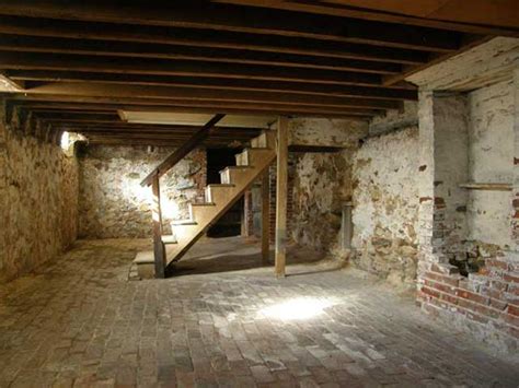desain interior bawah tanah