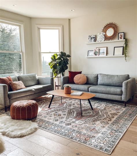 25 Rugs That Go With Grey Couches