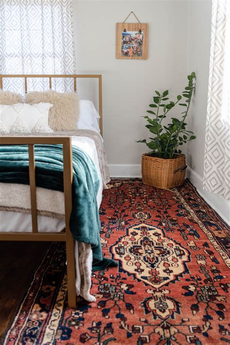 Rugs and throws in small bedroom