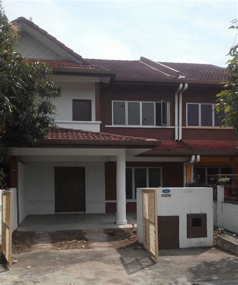 Rumah Sewa Kampung Melayu Subang voostep