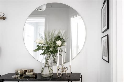 Stora runda speglar Inredning hall inspiration, Inredning, Hem inredning