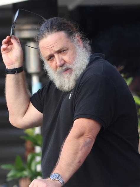 russell crowe latest pictures