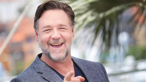 russell crowe vita privata