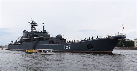 russian navy ship minsk