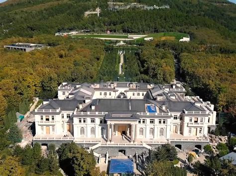 russian president vladimir putin house