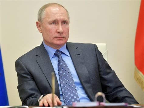 russian president vladimir putin works