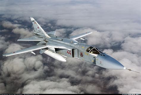 russian su 24 fighter jet