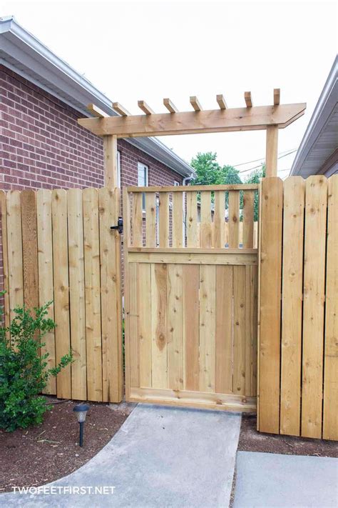 Rustic Fence Gate Ideas