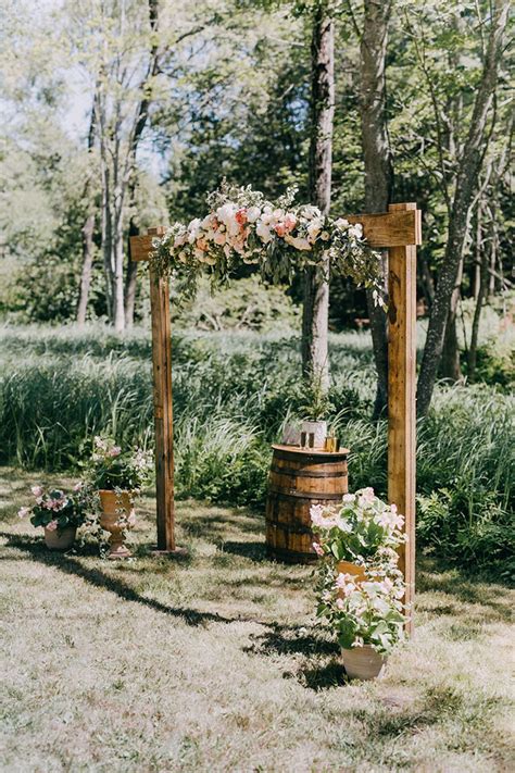 27+ Rustic Wedding Arches