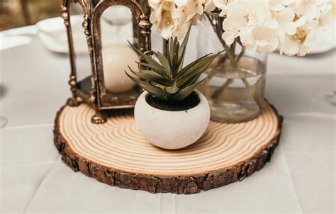 wasabed.com:rustic wood slabs for centerpieces