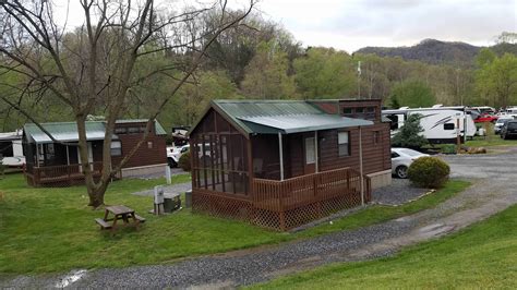 rv camping near churchill downs