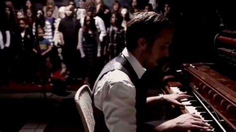 ryan gosling play piano