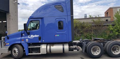 ryder used trucks for sale in calgary