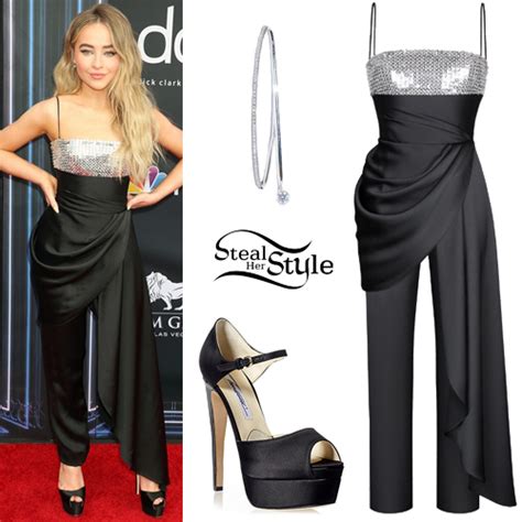 Sabrina Carpenter Clothes Trends: 2023's Must-Have Fashion Looks