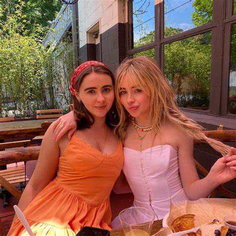 sabrina carpenter related to the carpenters