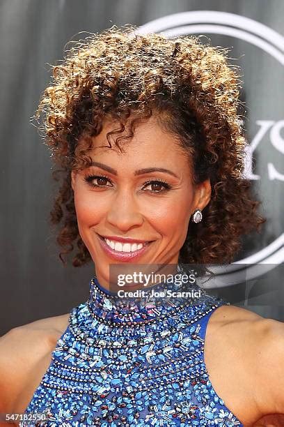 Sage Steele Forehead